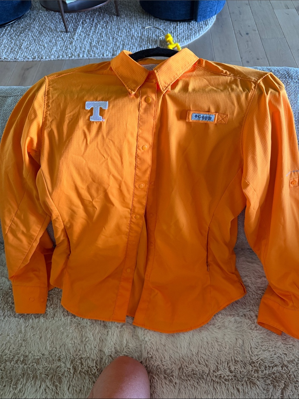 Columbia Women’s  Tennessee  Orange Long-Sleeve Button-Down Shirt with Power T.
